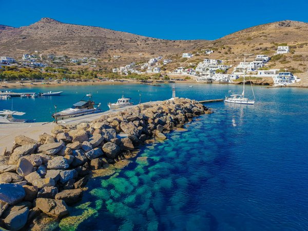 Quand partir à paros : guide des meilleures saisons